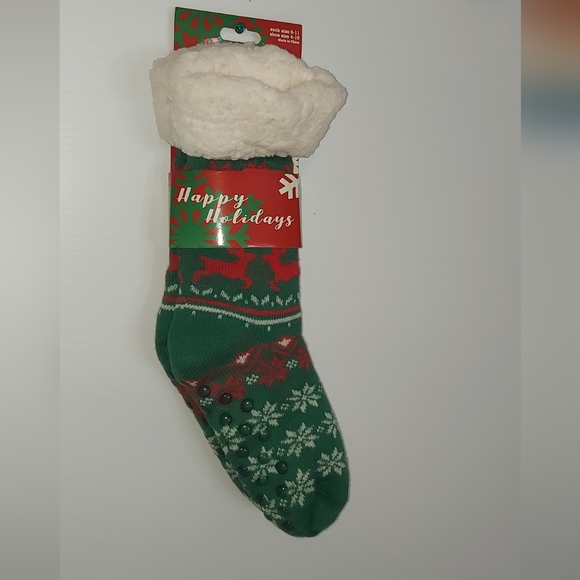 Cozy and Comfy: Sherpa Lined Premium Socks for a Happy Holiday - Picture 3 of 11